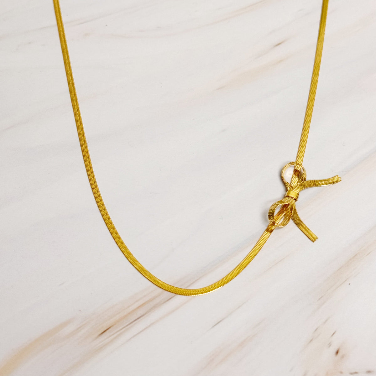 Herringbone Chain Bow Necklace